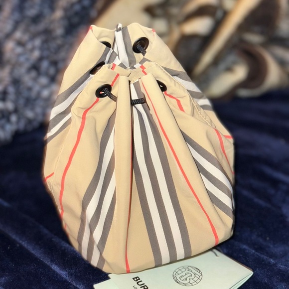 Burberry Phoebe drawstring pouch - Picture 2 of 4